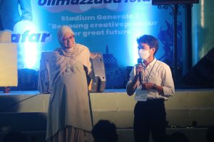 Sesi tanya jawab dengan Meika
